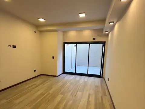 3B 45m2 Monoambiente Patio Propio Terraza Gral. Jacuzzi y Parrilla
