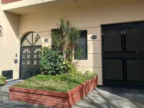 MERCEDES 2700, Piso 1
