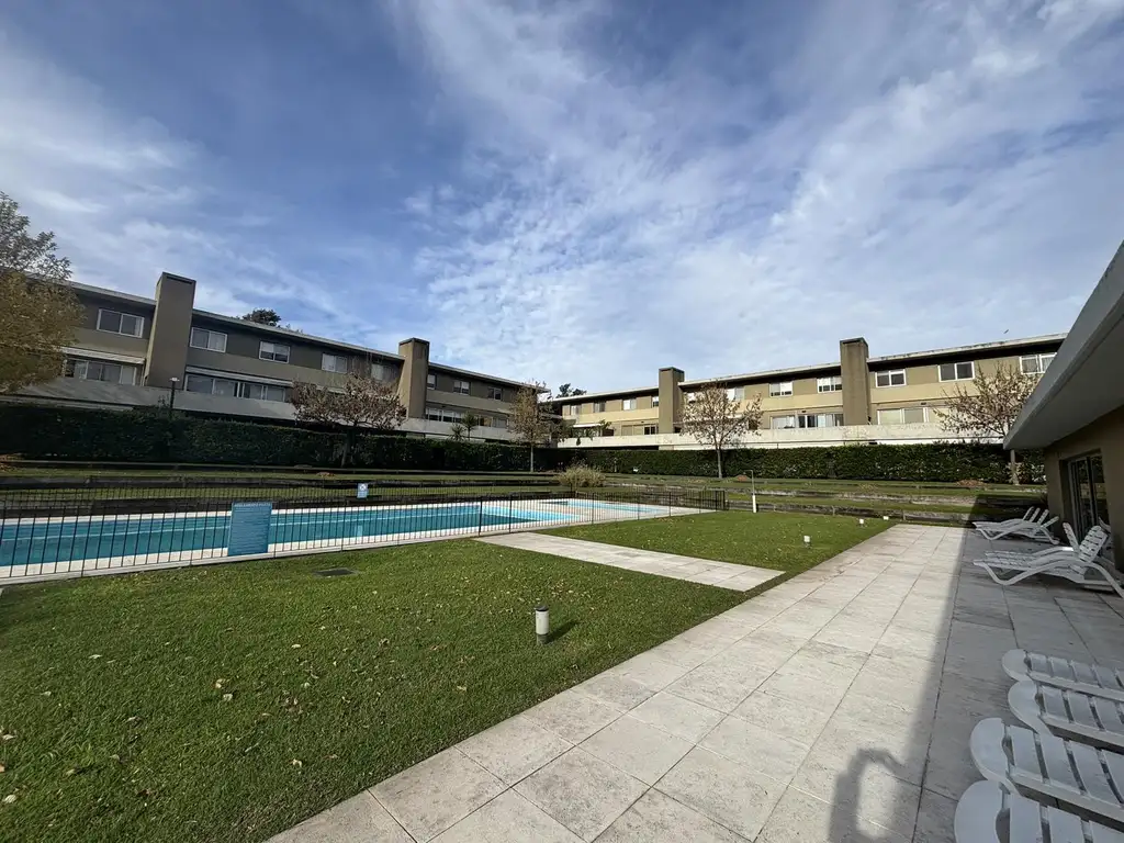 Departamento en Venta con cochera