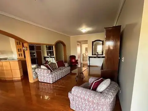 Departamento en Venta de 4 dormitorios