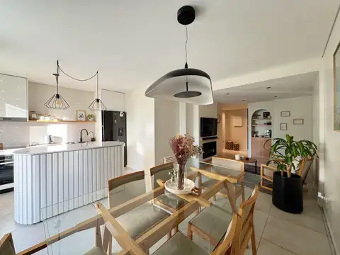 RETASADA! Venta de Departamento 3 Ambientes con 2 Cocheras, Pileta, SUM, Solarium y Jardin en Flores