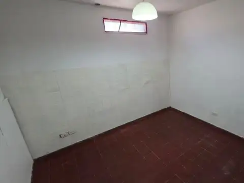 Depto Tipo Casa 4 ambientes con 1 baño