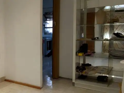 CASA EN VENTA MAS COCHERA PARA 6 AUTOS