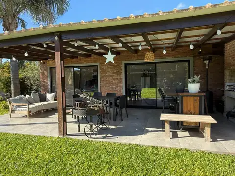Casa en Venta en Rosario, USD 360.000