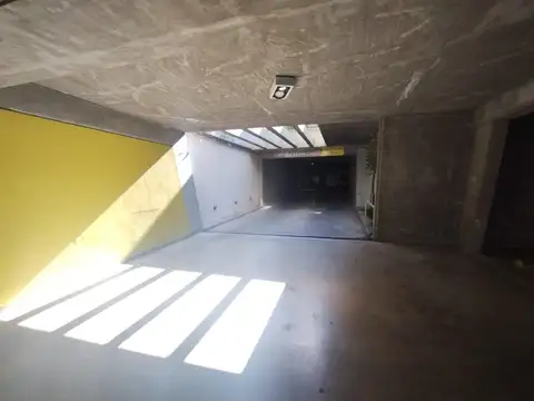 Excelente Cochera en Alquiler Vera Mujica al 1300 Rosario
