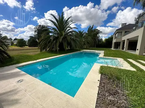 Casa en Venta en Countries y Barrios Cerrados en Esteban Echeverria, USD 2.300.000