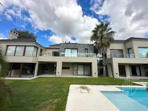 Casa en Venta de 5 dormitorios
