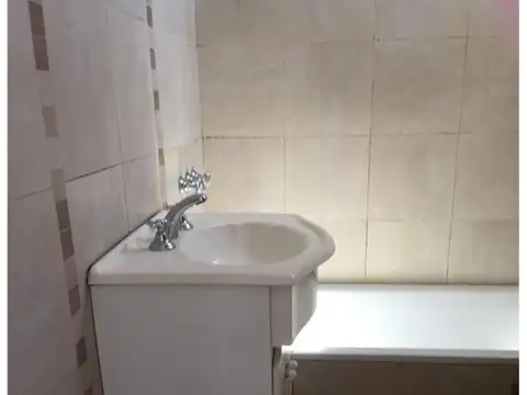 Departamento en Venta en Villa Dominico, USD 42.000