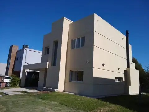 Casa en Venta en La cañada de Pilar, USD 220.000