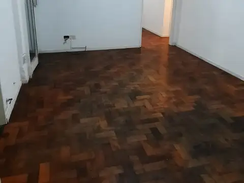 FLORESTA. YERBAL 3836 DTO.2 AMBIENES CON COCINA SEPARADA LAVADERO PATIECITO. PRIMER PISO CONTRAFRENTE