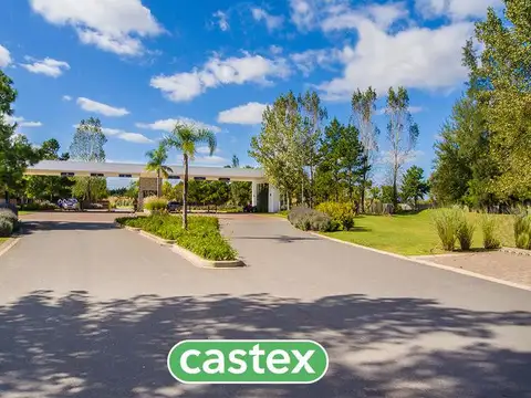 Casa en Venta con 4 cocheras