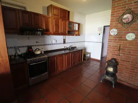 DUPLEX 5 AMBIENTES PARQUIZADO CON COCHERA