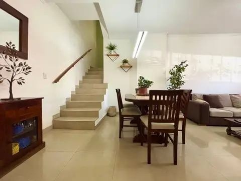 Depto Tipo Casa en Venta 17 años