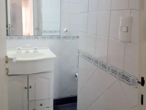 Depto Tipo Casa 3 ambientes con 2 baños
