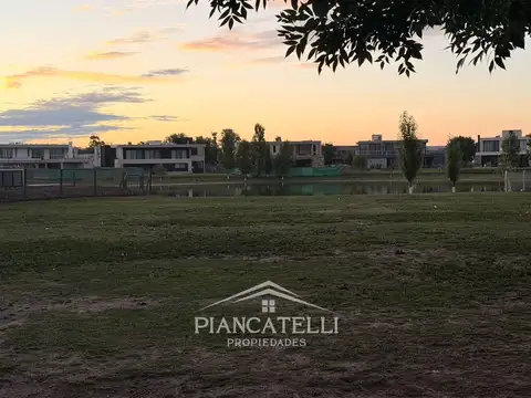 Terreno en Venta de 1210,0 m2