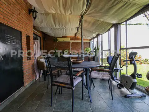 Casa 5 ambientes con 1 baño