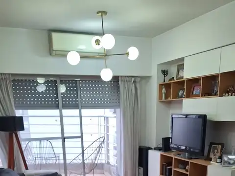 3 AMBIENTES FRENTE BALCON   2 BAÑOS  