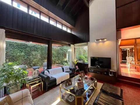CASA DE DISEÑO Y CATEGORIA EN LO MEJOR DE LOS TRONCOS-