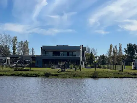 Casa en Venta de 5 dormitorios