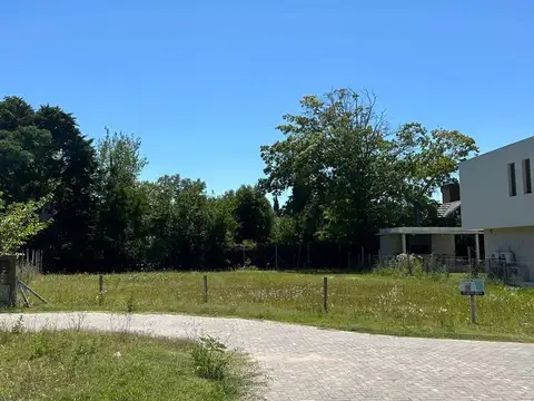 LOTE 711 M2 COUNTRY CLUB PRIV LOMA VERDE ESCOBAR