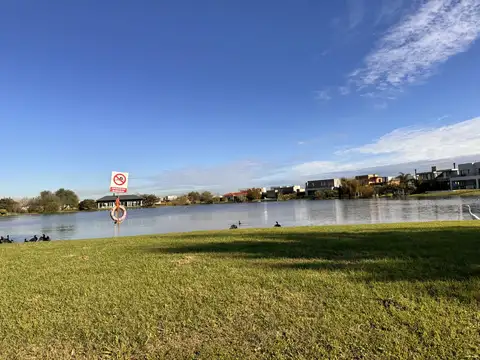 Terreno en Venta 40  mts Fondo