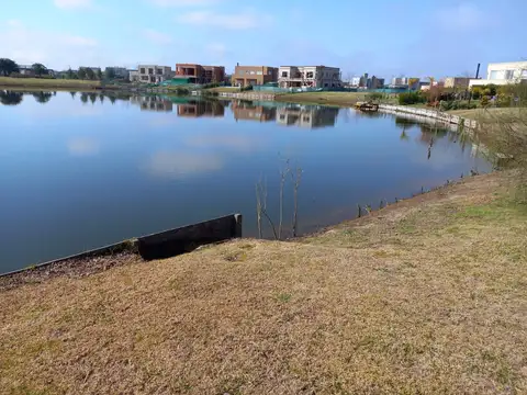 Terreno en Venta 20  mts Frente