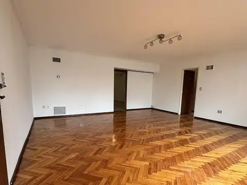 Departamento en Alquiler de 6 ambientes