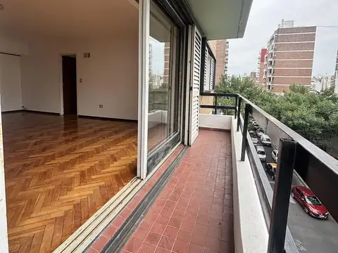 Departamento 6 ambientes con 3 baños