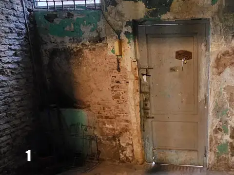 PH 2 AMBIENTES CON PATIO OPORTUNIDAD PARA RECICLAR EN EL CORAZÓN DE SAN TELMO –