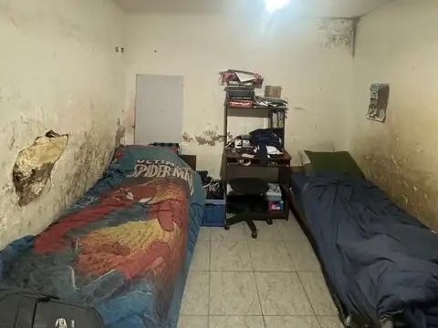 CASA ESQUINA A REFACCIONAR + DEPTO EN FERREYRA