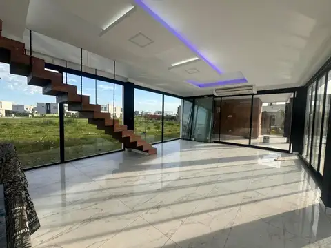Casa en Venta en Countries y Barrios Cerrados en Esteban Echeverria, USD 250.000