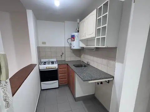 Diagonal 77 e/ 5 y 6 400, Piso 4