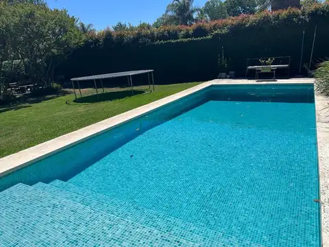 Casa en Alquiler Temporal con 2 cocheras