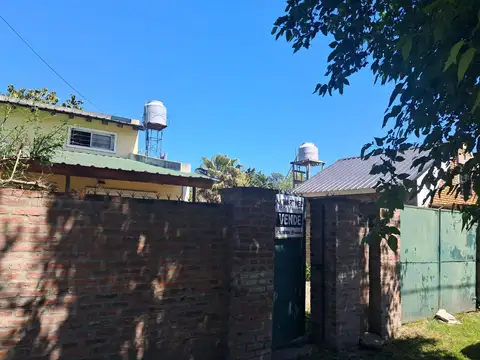 Casa 5 ambientes con 1 baño