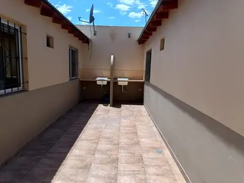 Departamento en Alquiler en Isidro Casanova, $ 350.000
