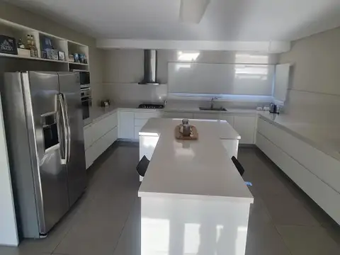 Casa en Venta de 5 dormitorios