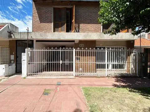Depto Tipo Casa en Venta de 4 ambientes