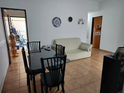 Departamento en Monte Castro