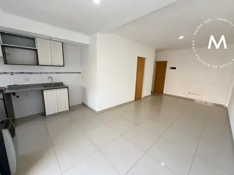 Departamento en Alquiler en Villa Ballester, $ 600.000