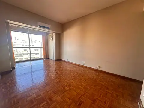 Alquiler | 3 ambientes en piso 10 sobre av. santa