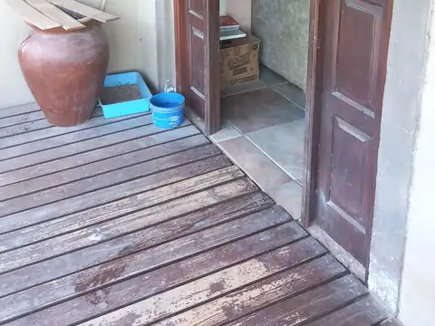 Casa 4 ambientes con 1 baño