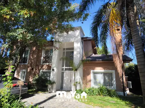 CASA EN VENTA LOS CARDALES C.C