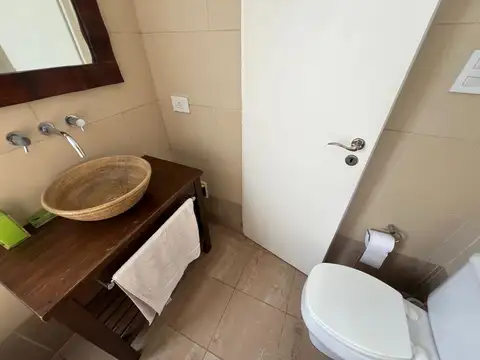 Casa 6 ambientes con 3 baños