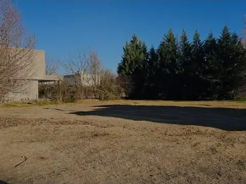 Terreno en Venta 32  mts Fondo