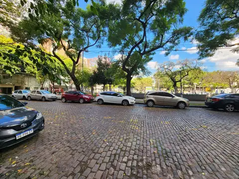 Barcala al 3000. Monoambiente San Cristóbal. Frente a plaza M. Fierro