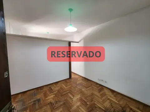 Barcala al 3000. Monoambiente San Cristóbal. Frente a plaza M. Fierro