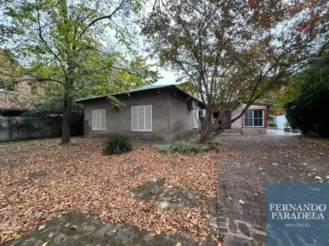 Casa en venta 6 amb. en Parque Leloir