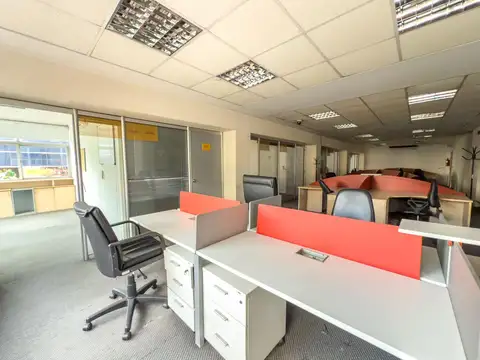 Oficina en Venta con 4 cocheras