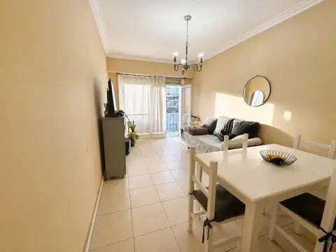 VENTA 2 AMBIENTES CON DEPENDENCIA BALCON AL FRENTE