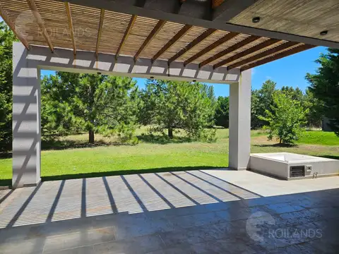 Casa 3 ambientes con lote de 1000m2 en Costayres